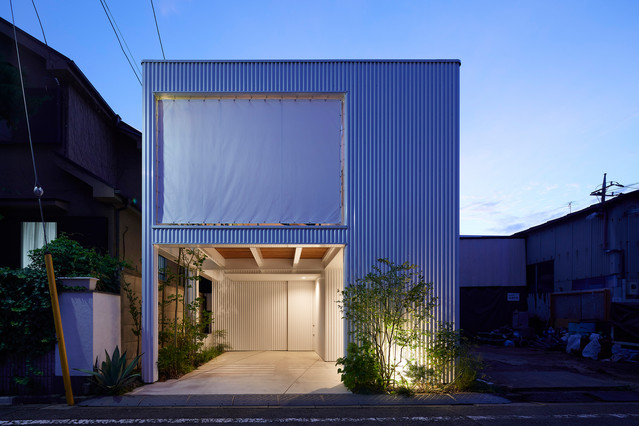 ８house ミニマリストの二世帯住宅 Retro Facade Tokyo Par Arbol一級建築士事務所 Houzz