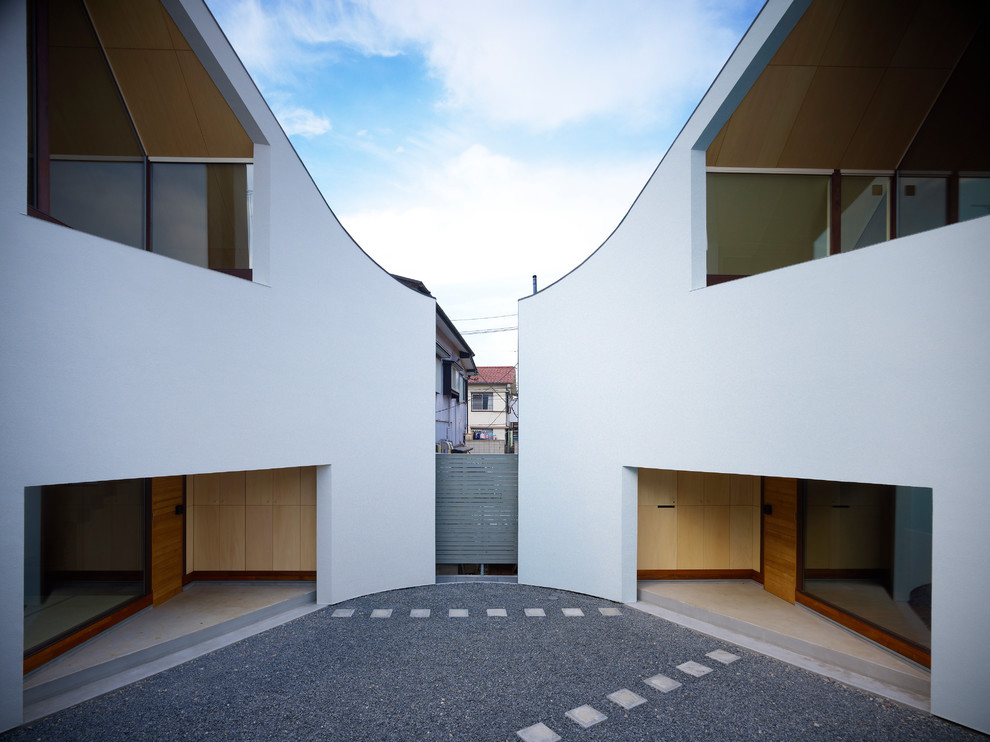 A House Made Of Two Contemporary Exterior Yokohama By 中佐昭夫 ナフ アーキテクト デザイン Houzz