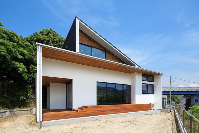 Haus Agit 人里離れた眺めの良い場所に佇む爽快なアジト Scandinave Facade Kobe Par 一級建築士事務所haus Houzz