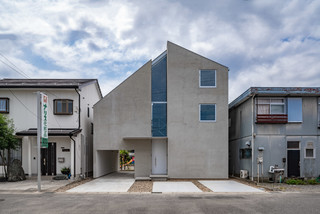 おしゃれな家の外観 切妻屋根の家 グレーの家の画像 21年9月 Houzz ハウズ