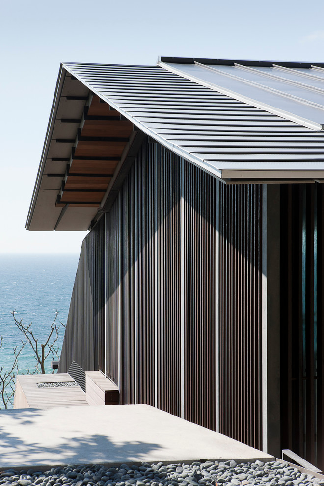 Wind Dyed House Japanese Exterior Other By 岸本和彦 Acaa Houzz Wind Dyed House Japanese Exterior Other By 岸本和彦 Acaa Houzz