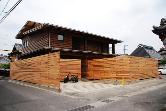 Wood stucco house - 漆喰塗り壁・木組みの家 - Japanese - Exterior