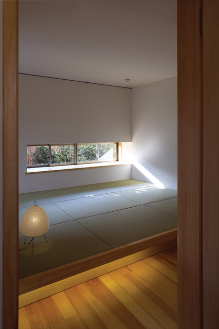 小上がり畳座のベッドルーム Asiatique Chambre Fukuoka Par 環アソシエイツ 高岸設計室 Houzz