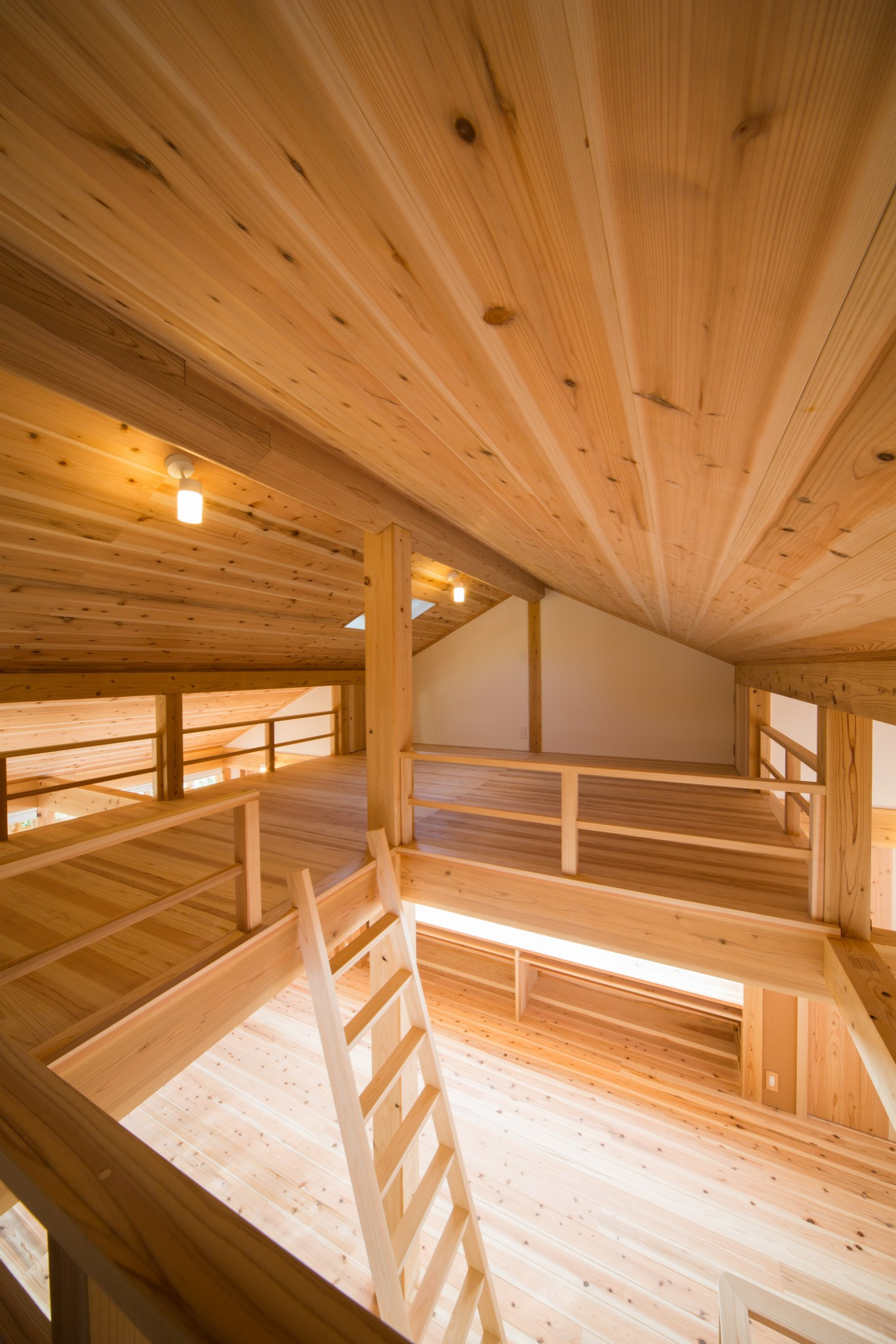 木造真壁スキップハウス ロフト上り口 Japanese Bedroom Kyoto By Nestdesign 杉本考次 Houzz