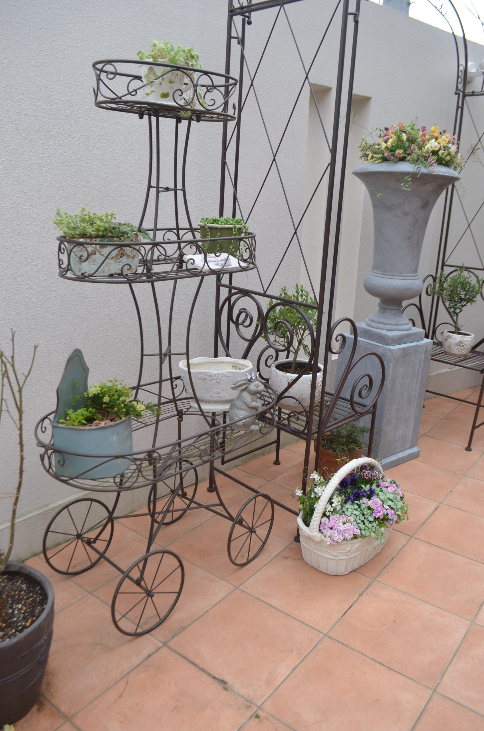 ガーデンデザイン Shabby Chic Style Landscape Tokyo Suburbs By バルコニースタイル Balconystyle Houzz