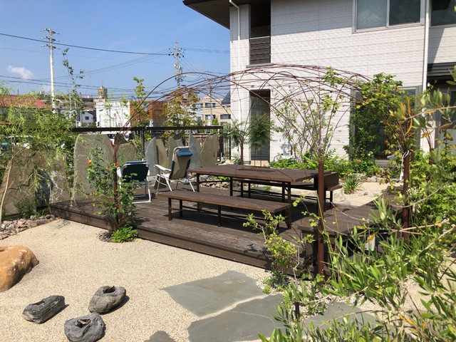 ビオトープ池とアイアンのパーゴラのある庭 Yaponskij Sad Nagoya Ot Eksperta Atelier Coconiwa アトリエ心庭 Houzz Rossiya ビオトープ池とアイアンのパーゴラのある庭 Yaponskij Sad Nagoya Ot Eksperta Atelier Coconiwa アトリエ心庭 Houzz Rossiya