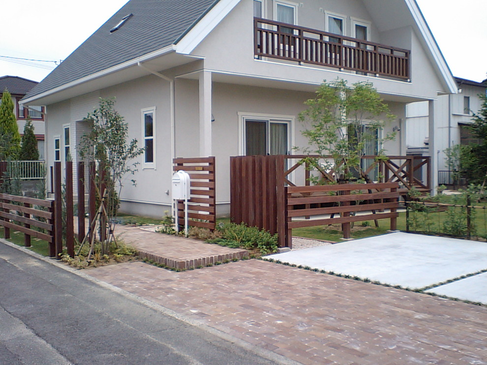 三角屋根の輸入住宅 ナチュラルガーデン Farmhouse Landscape Other By 庭とエクステリアの幸泉 三重県鈴鹿 Houzz 三角屋根の輸入住宅 ナチュラルガーデン Farmhouse Landscape Other By 庭とエクステリアの幸泉 三重県鈴鹿 Houzz