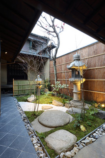 和風のおしゃれな庭の画像 75選 - 2025年4月 | Houzz (ハウズ)
