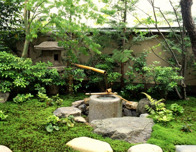 京都市s邸 つくばいを奥に眺める Japanese Garden Kyoto By Ega 江夏庭苑事務所 Houzz