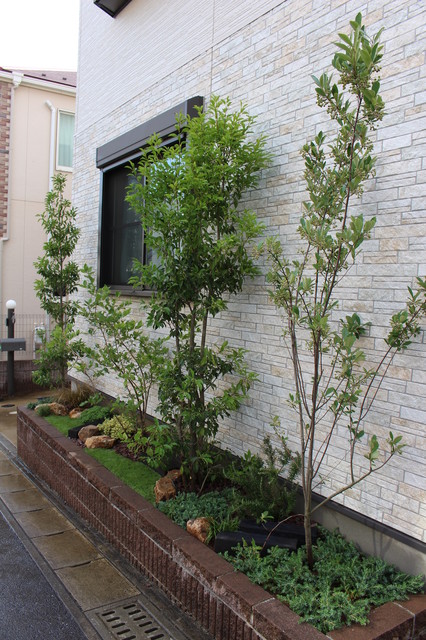 人工芝と自然素材で魅せる洋風ナチュラル花壇 Jardin Autres Perimetres Par 造園 庭造り専門店 新美園 Houzz 人工芝と自然素材で魅せる洋風ナチュラル花壇 Jardin Autres Perimetres Par 造園 庭造り専門店 新美園 Houzz