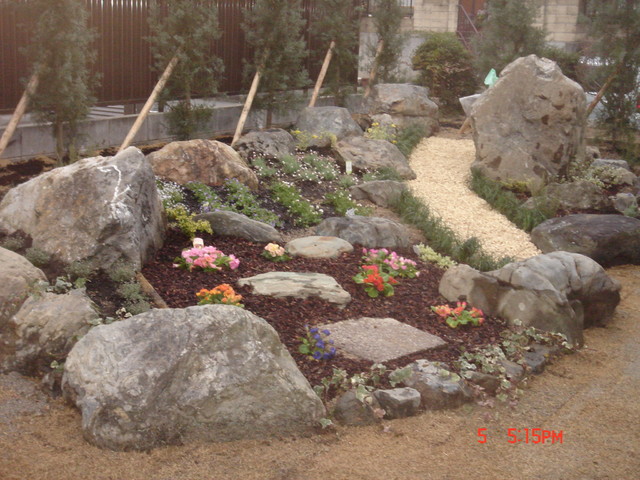 和庭園から草花ロックガーデンに Country Garden Other By 楽庭 Rakutei Houzz