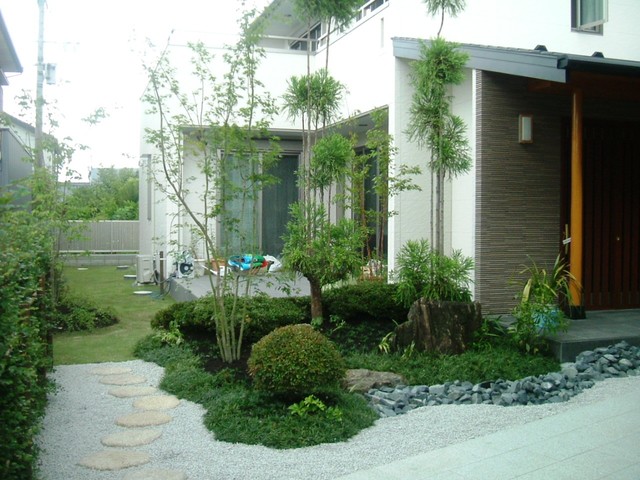 和風モダンな庭 Japones Jardin Otras Zonas De 有限会社青山造園 Houzz
