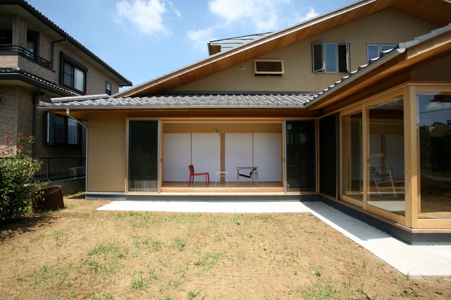 外観 縁側をみる Japonais Jardin Autres Perimetres Par 高野設計工房 Houzz