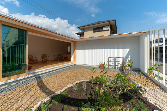 宝塚の家 Ldkと庭が一体になる平屋 House In Takarazuka Modern Garden Osaka By Arbol一級建築士事務所 Houzz Uk