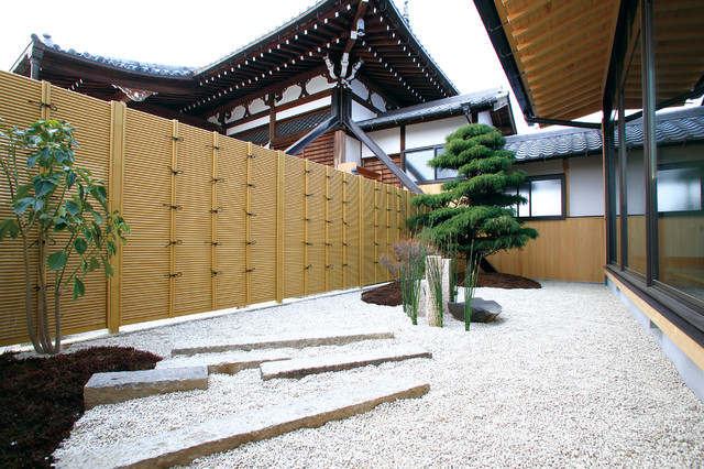 本格和風建築とみす垣が見事に調和 Japonais Jardin Autres Perimetres Par 株式会社タカショー Houzz