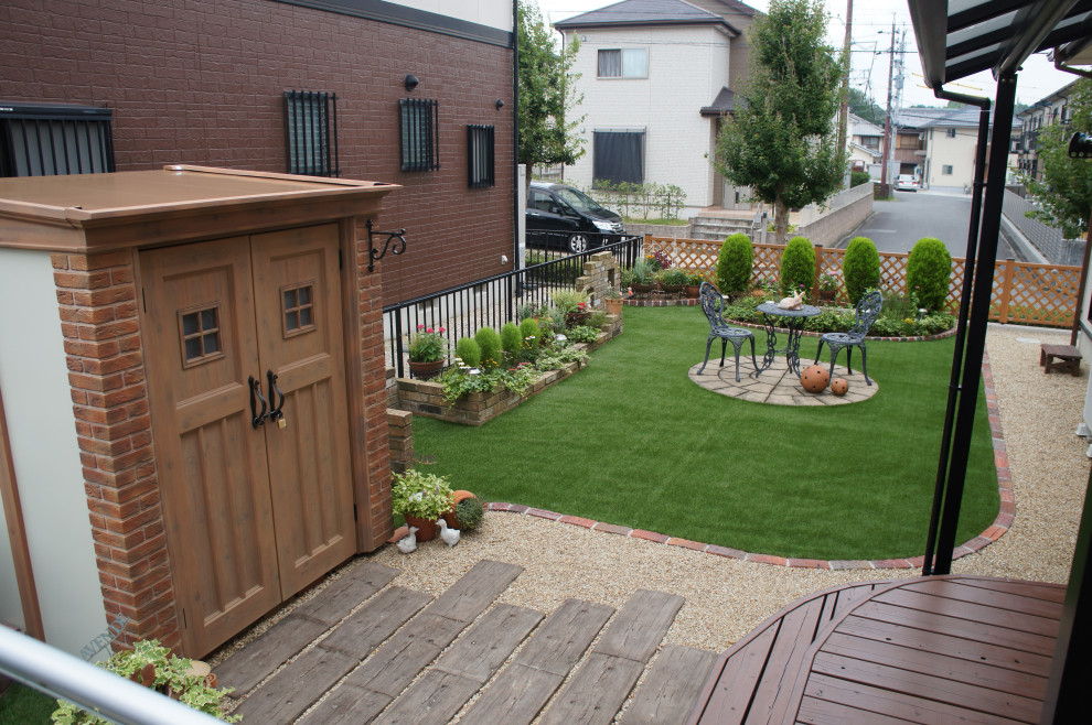 洋風物置と枕木 Landscape Other By 株式会社東万 Houzz