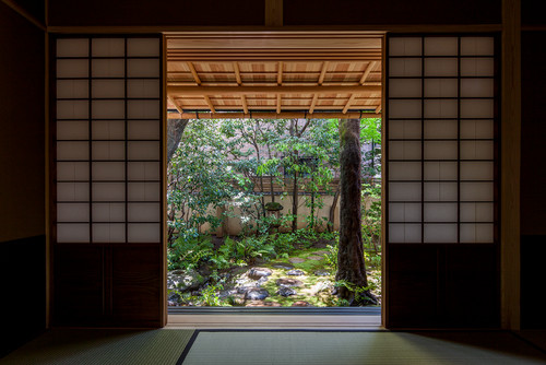 自宅に和風の庭をつくるには 烏賀陽百合さんに聞く Houzz ハウズ 自宅に和風の庭をつくるには 烏賀陽百合さんに聞く Houzz ハウズ