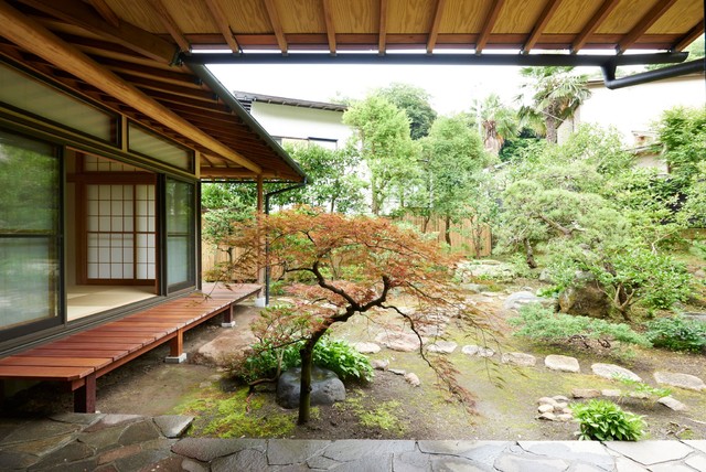 通り庭のある家 Asiatico Jardin Otras Zonas De 株式会社desus建築設計事務所 Houzz