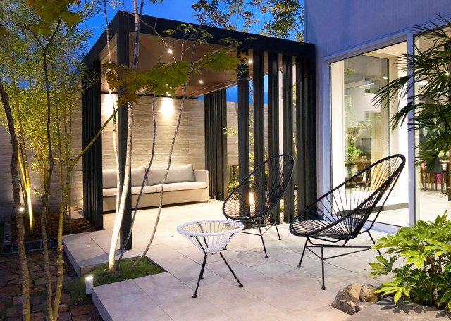離れで実現するくつろぎのリビングガーデン Garden Other By 株式会社タカショー Houzz Uk