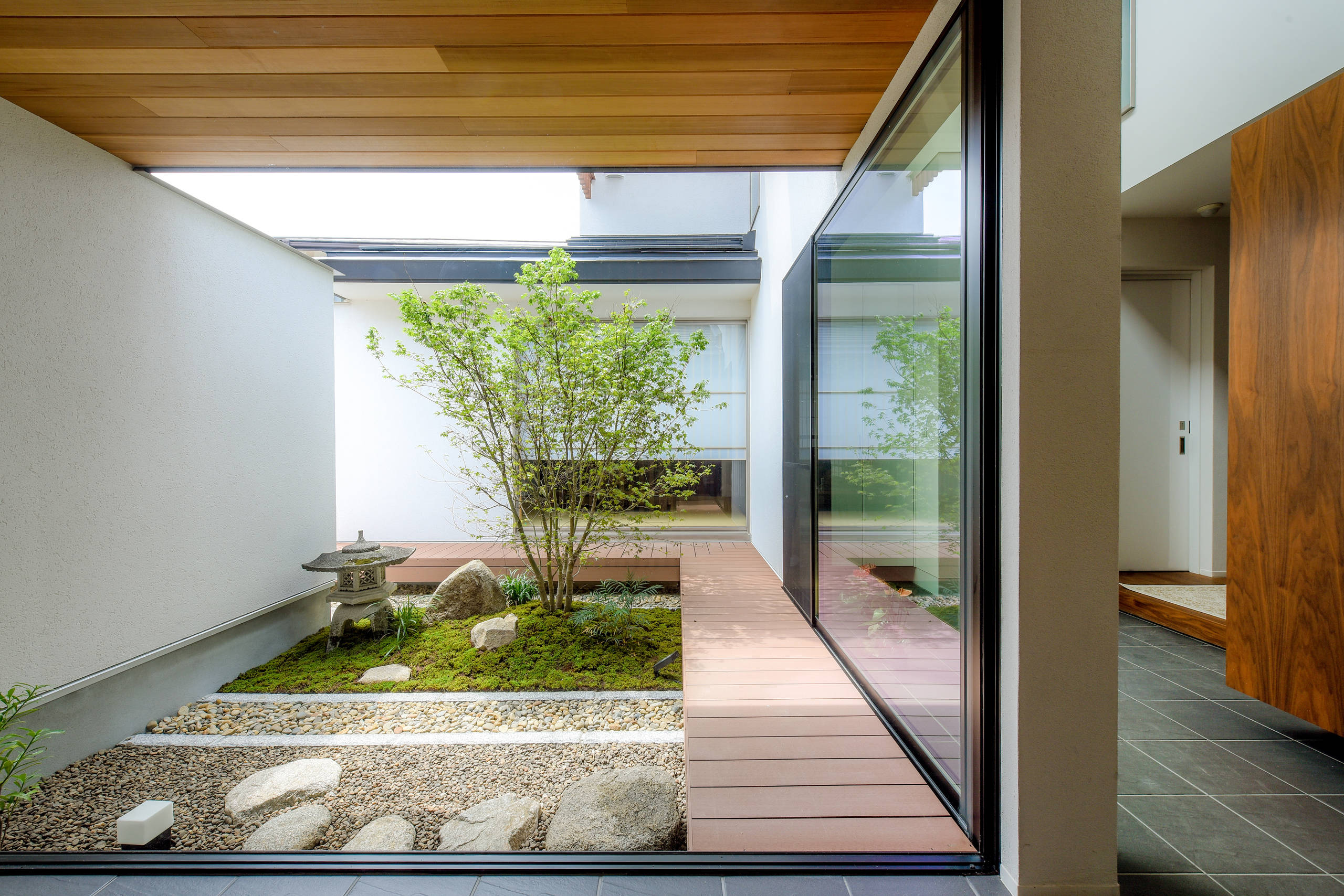 75 Asian White Landscaping Ideas You Ll Love December 22 Houzz