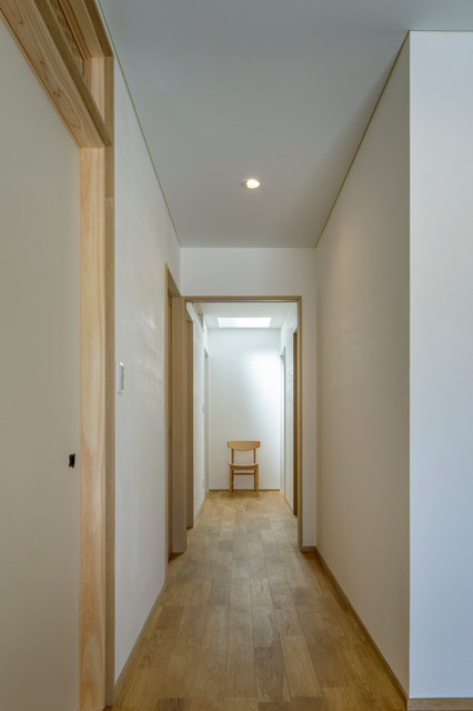 やさしい光に包まれる家 Scandinavian Corridor Nagoya By 阿部建設株式会社 Houzz