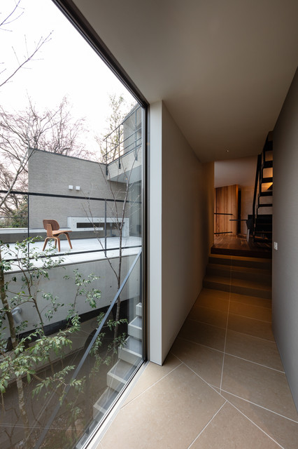六麓荘の家 Modern Hallway Landing Kobe By 株式会社岸研一建築設計事務所 Houzz Uk