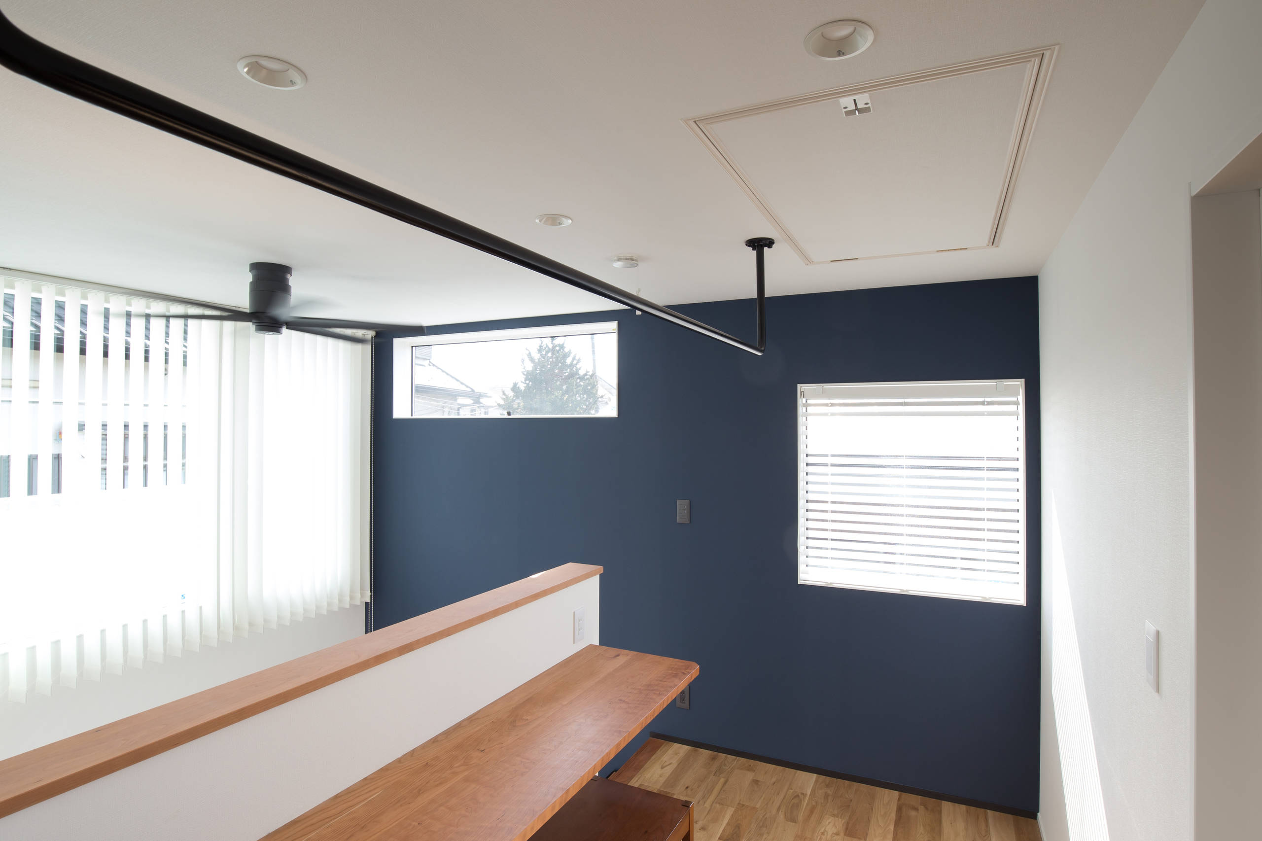 難しい敷地条件を克服 自然光あふれるリビング シックでかっこいい家 Modern Hall Other By Sara Home 株式会社 桜建築事務所 Houzz