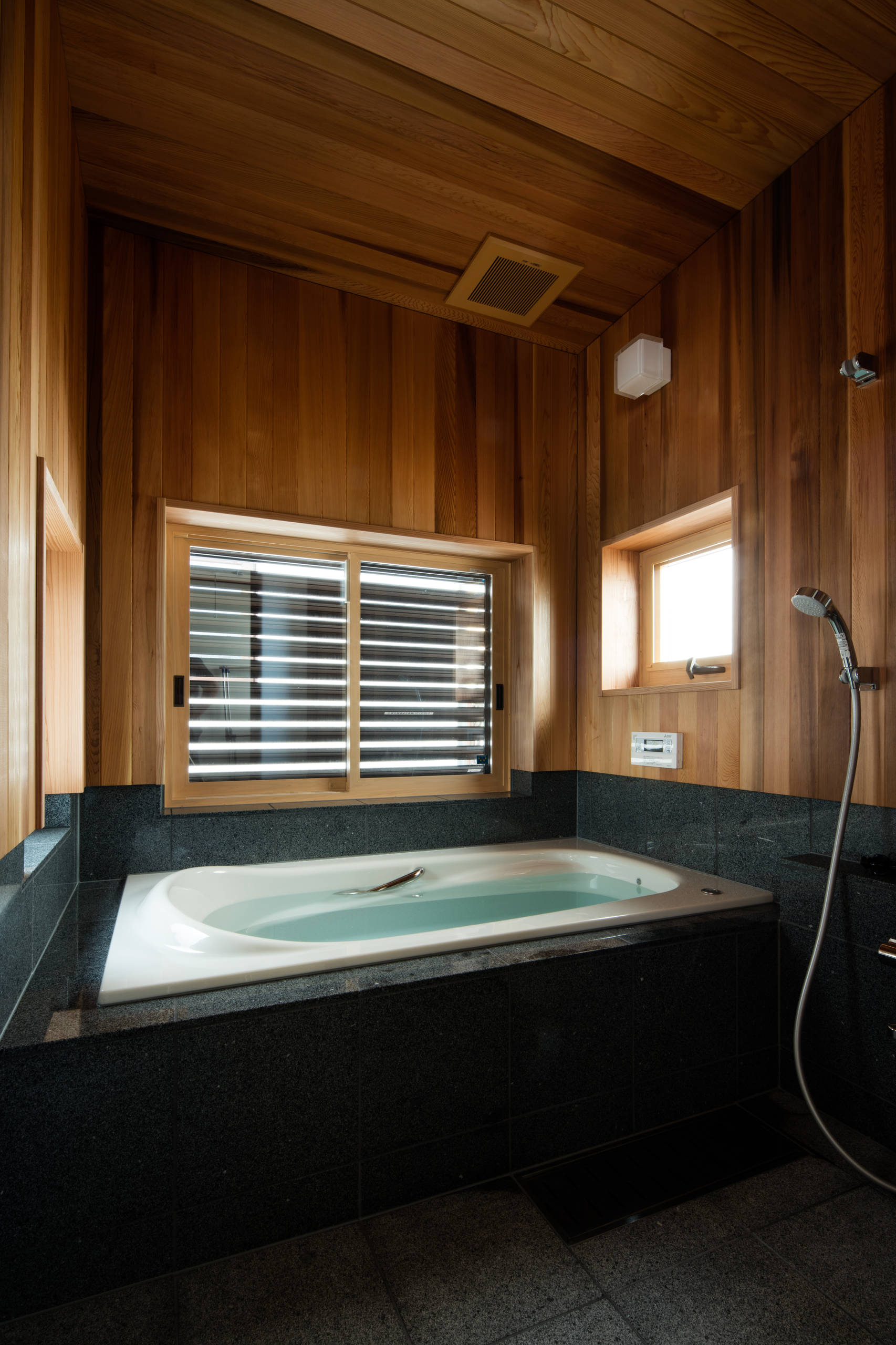和風のおしゃれな浴室の画像 21年9月 Houzz ハウズ