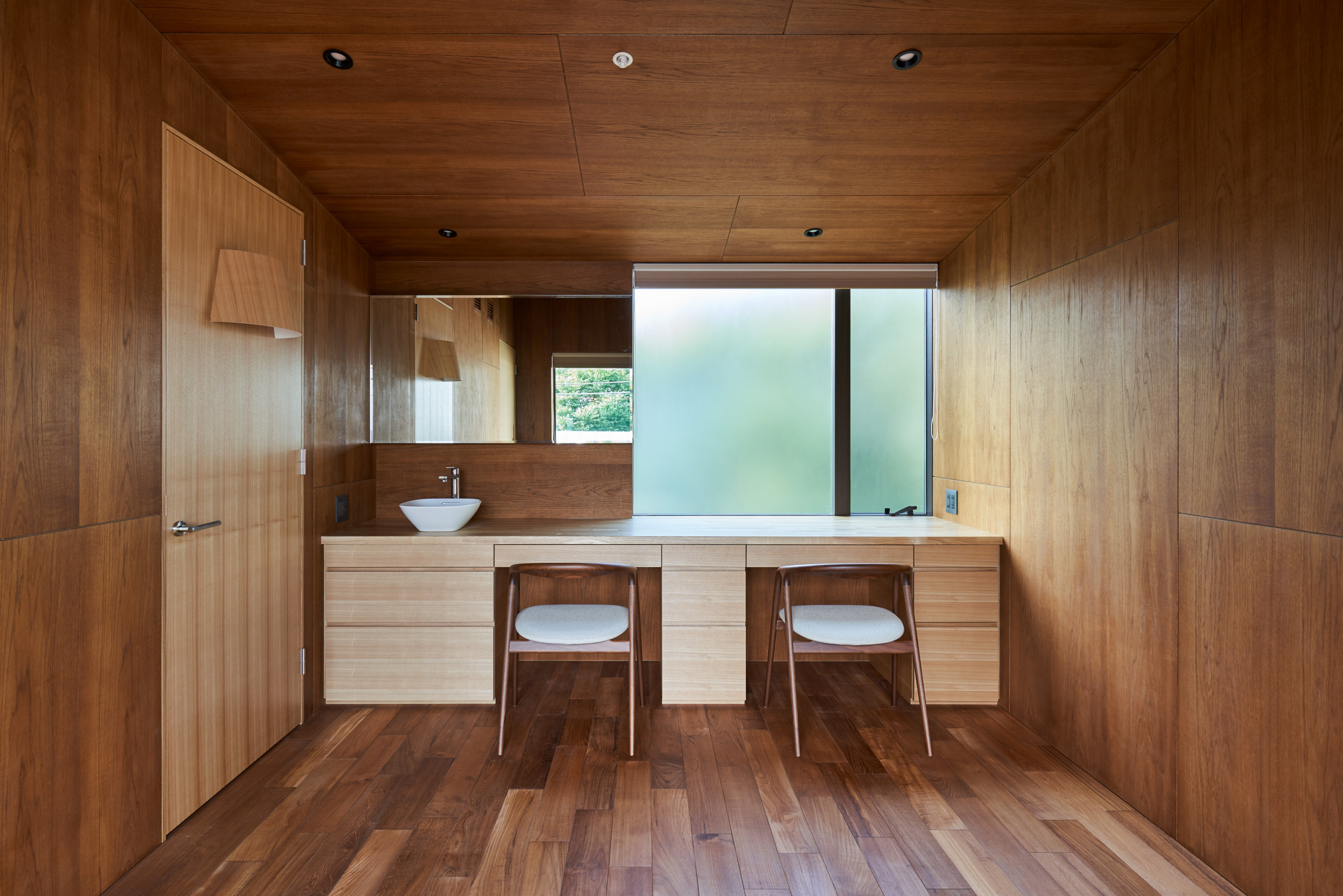 崖線上の家 - Modern - Bathroom - Tokyo - by カスヤアーキテクツ 