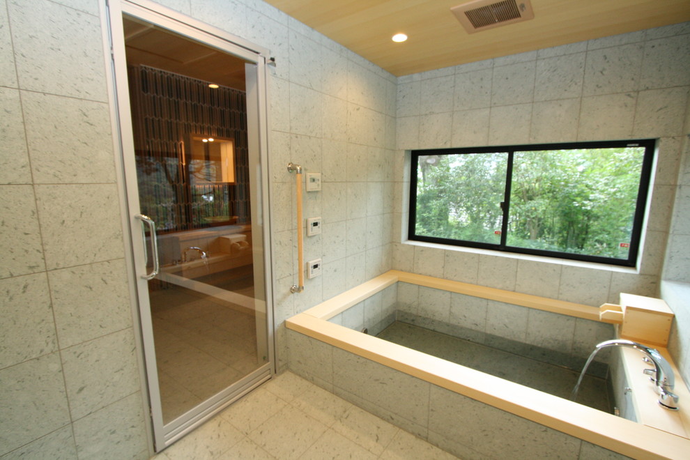 日本のバスルームスタイル 十和田石をふんだんに使いました Japanese Bathroom Other By 株式会社フリーバス企画 Houzz