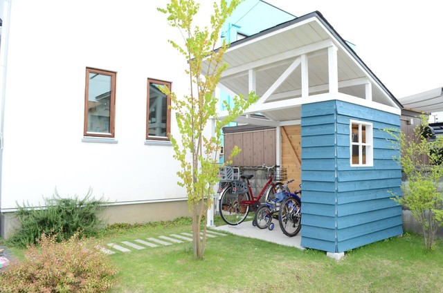 オリジナル小屋風自転車置き場 トラディショナル 物置 庭小屋 他の地域 Clamp一級建築士事務所 Houzz ハウズ