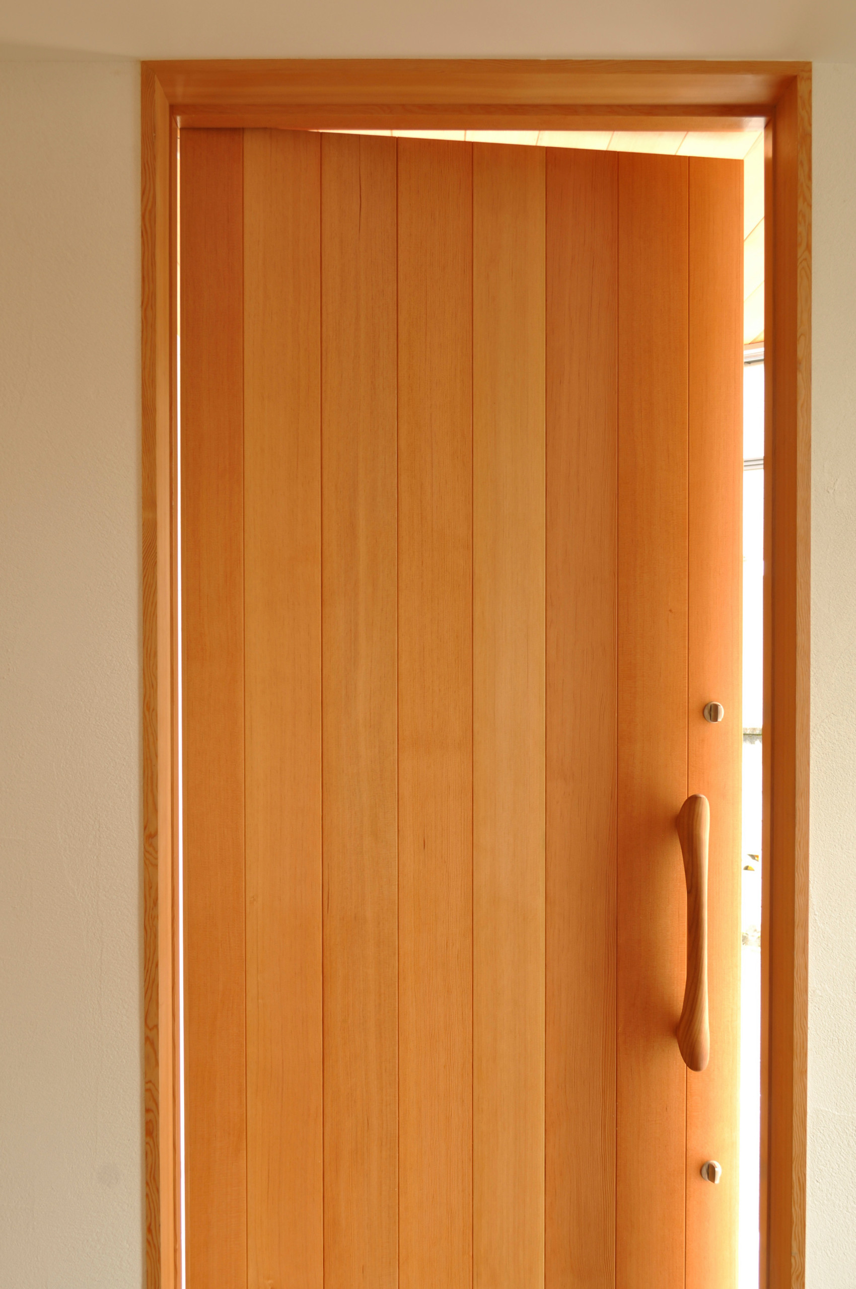 ドアハンドル 取付事例 K邸 Door Handle Exhibition Poignees De Porte Exposition Modern Entry Other By すがたかたち Sugatakatachi Houzz