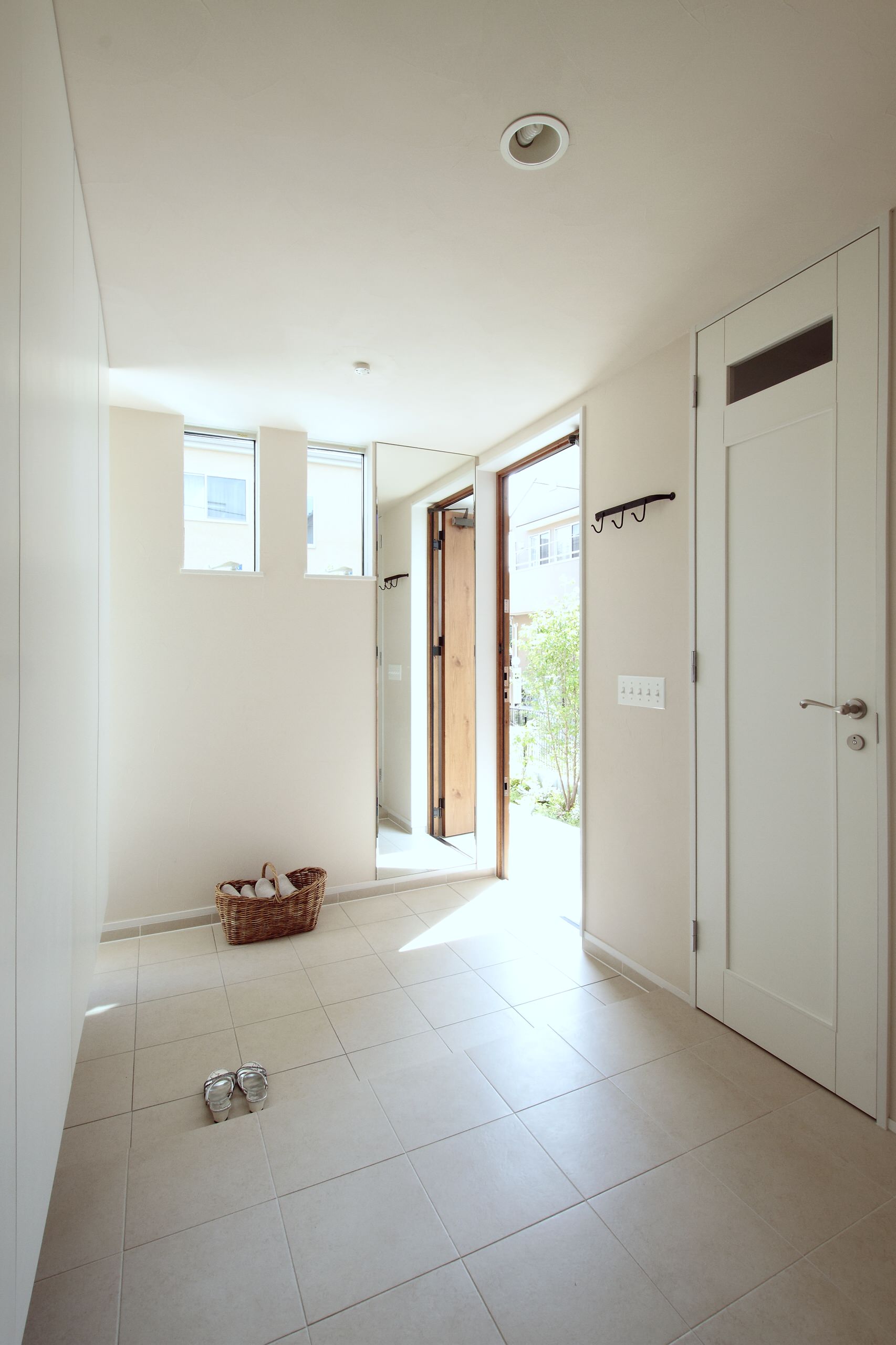 おしゃれな北欧スタイルの玄関の画像 21年9月 Houzz ハウズ