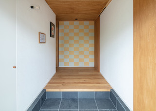 おしゃれな北欧スタイルの玄関ホールの画像 21年7月 Houzz ハウズ