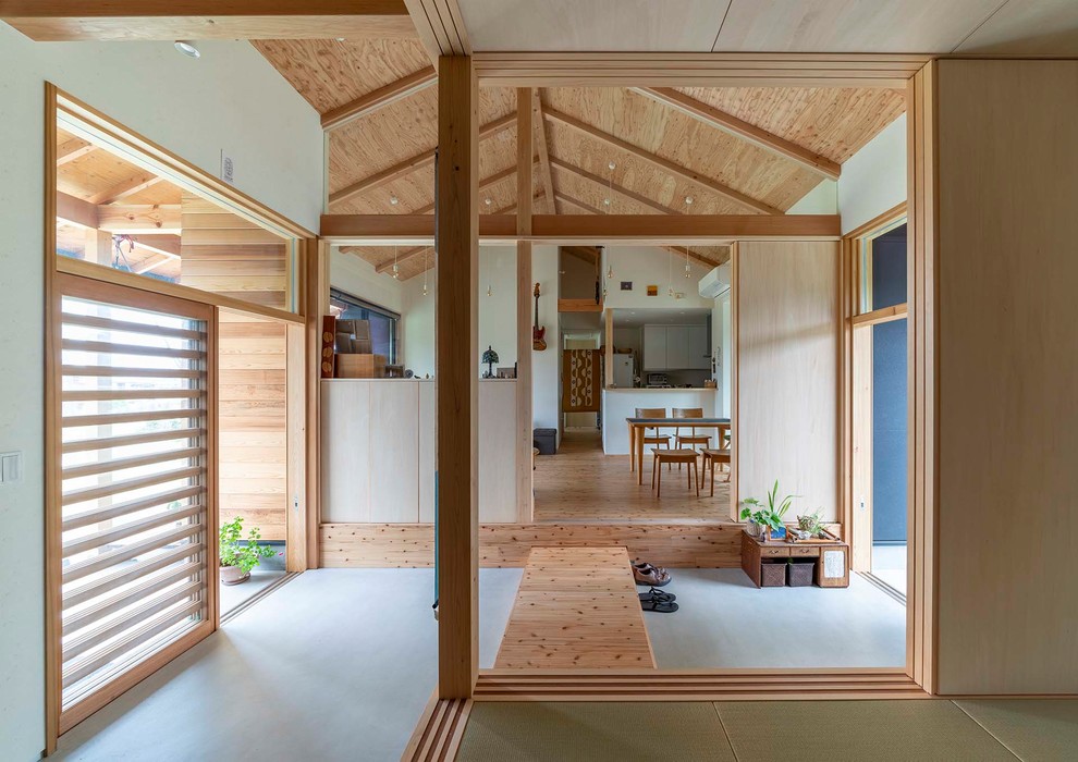 八千種の家 玄関 渡り廊下 Japanese Entry Other By 中澤建築設計事務所 Houzz