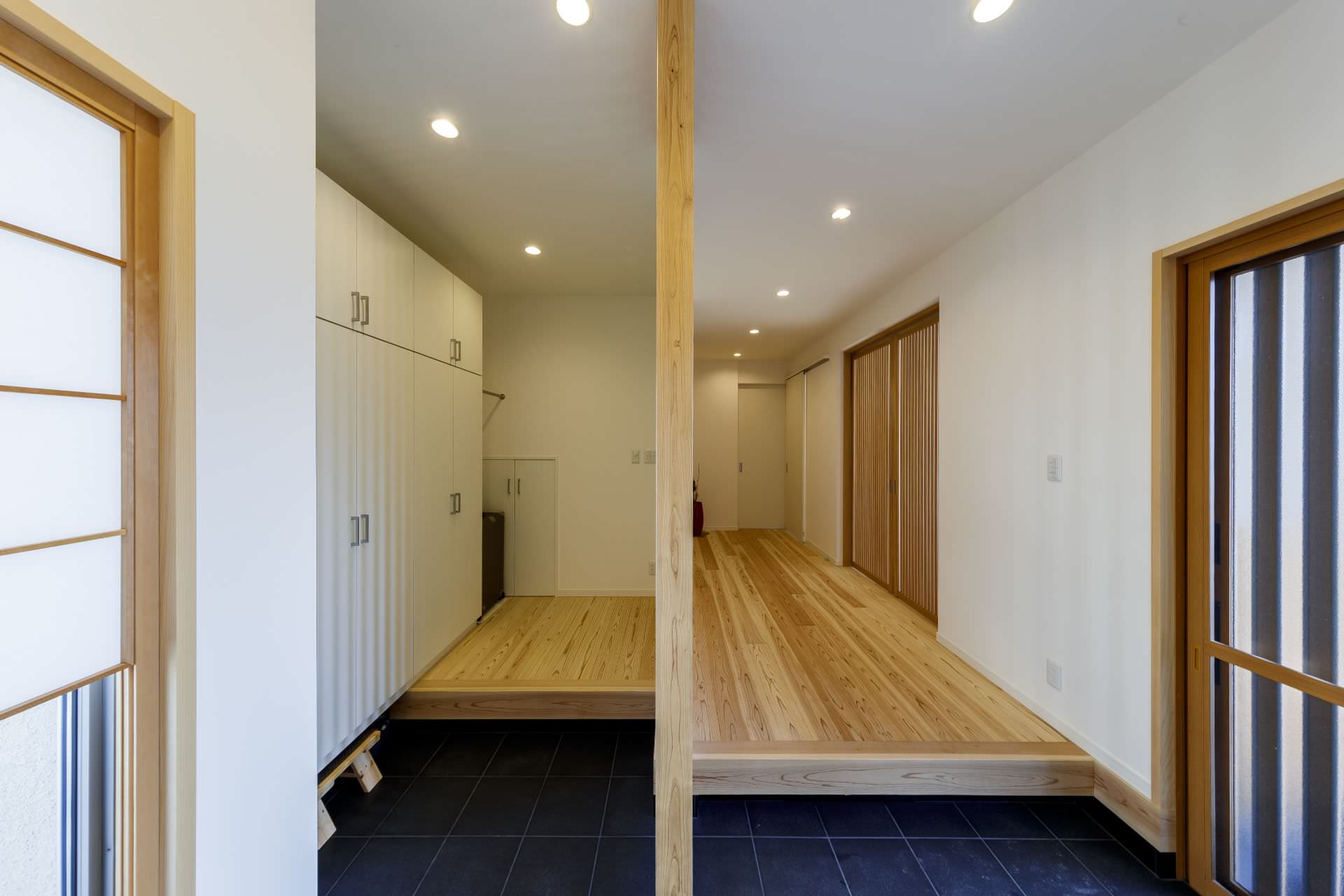 勾配天井の開放感あふれる家 Japanese Entry Other By だいかねの家 Houzz 勾配天井の開放感あふれる家 Japanese Entry Other By だいかねの家 Houzz