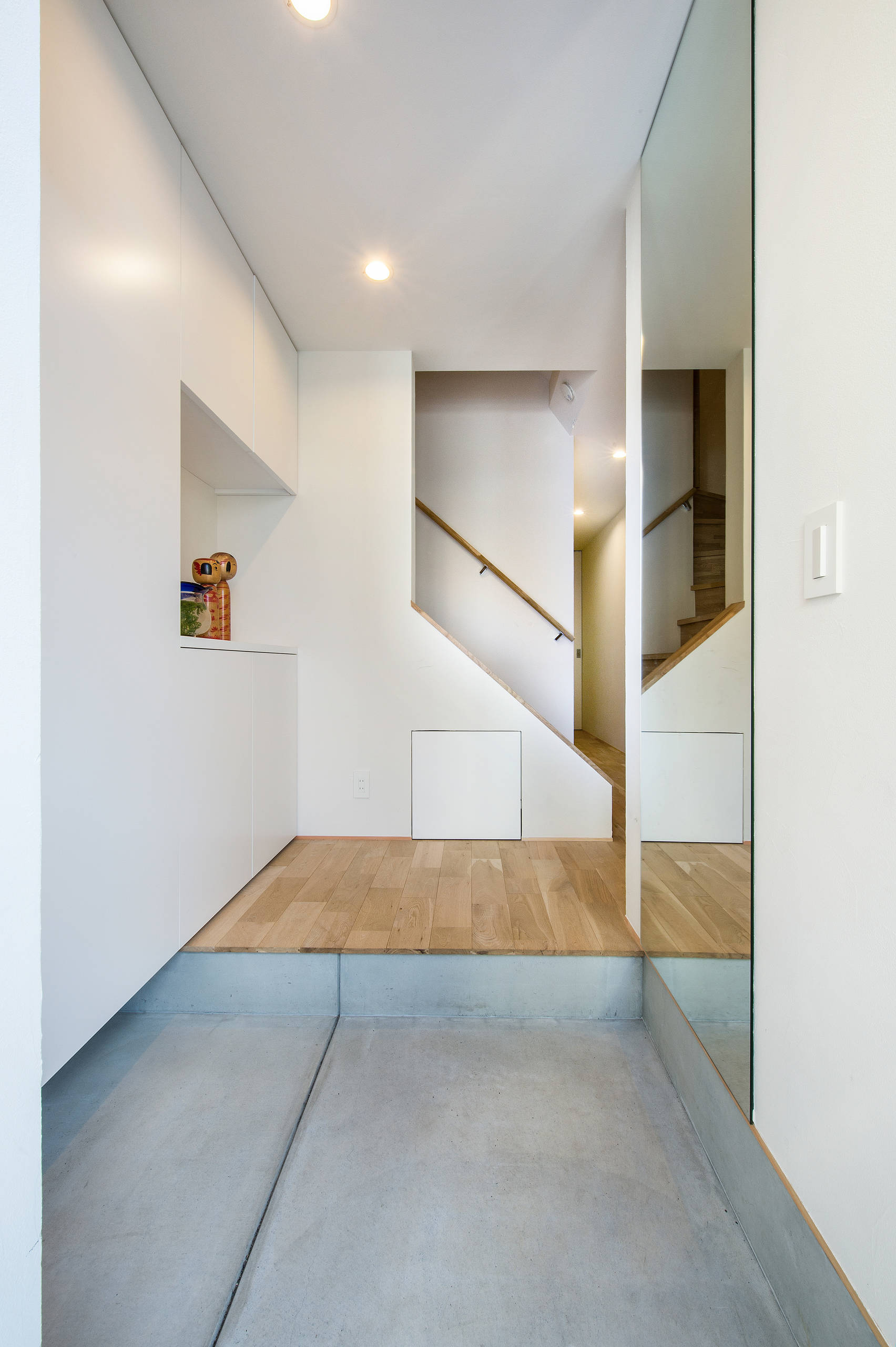 おしゃれな玄関の画像 75選 22年4月 Houzz ハウズ