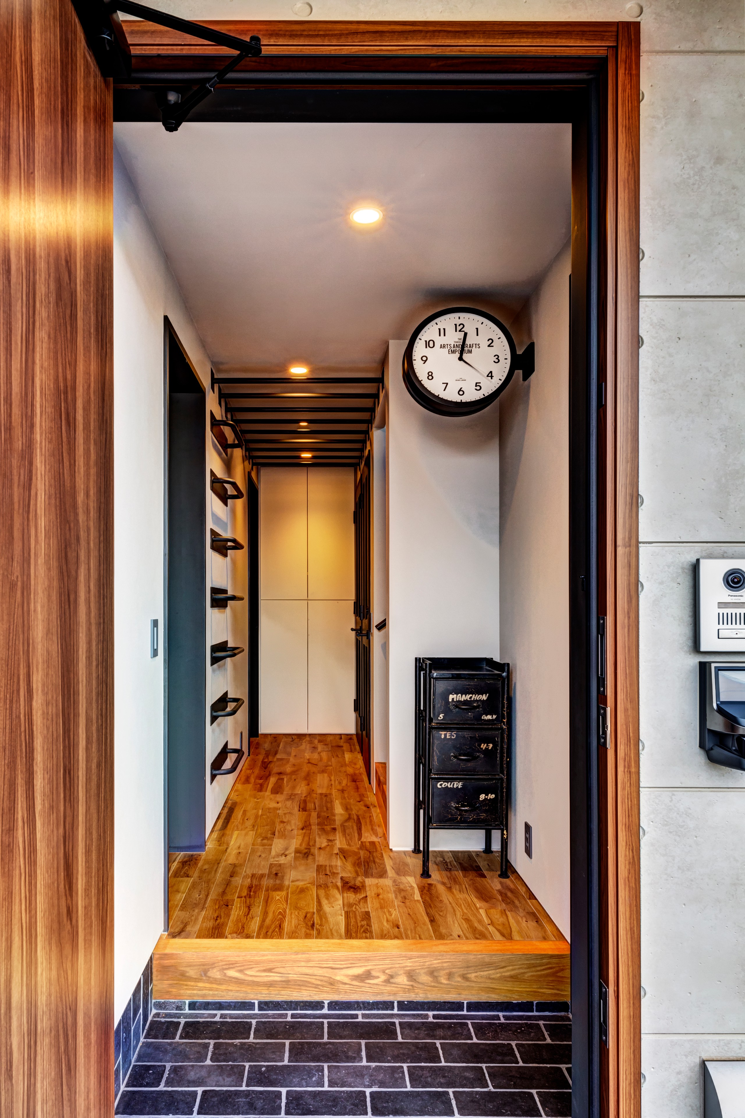 おしゃれな玄関の画像 75選 22年3月 Houzz ハウズ