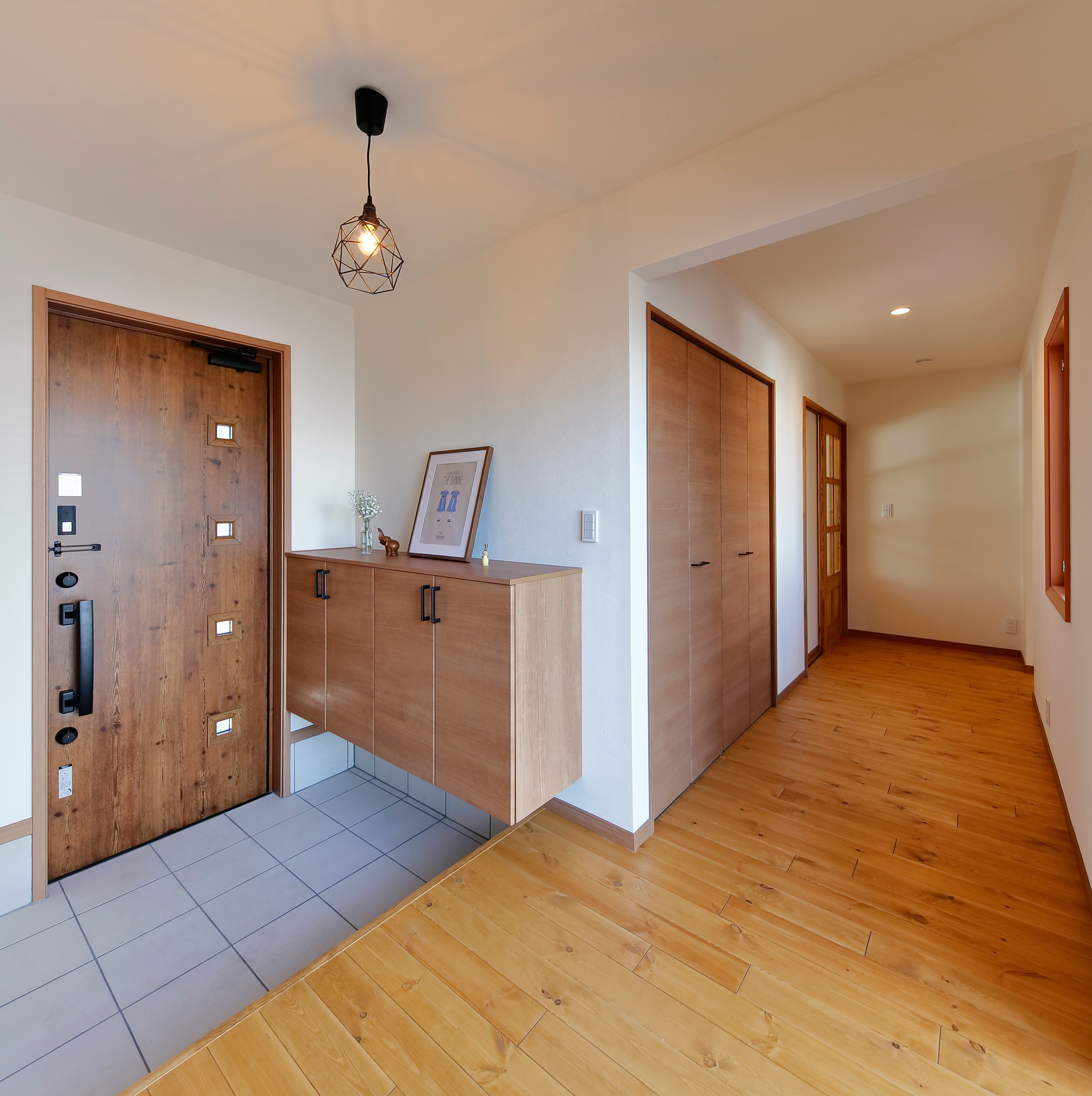 おしゃれな北欧スタイルの玄関の画像 21年10月 Houzz ハウズ