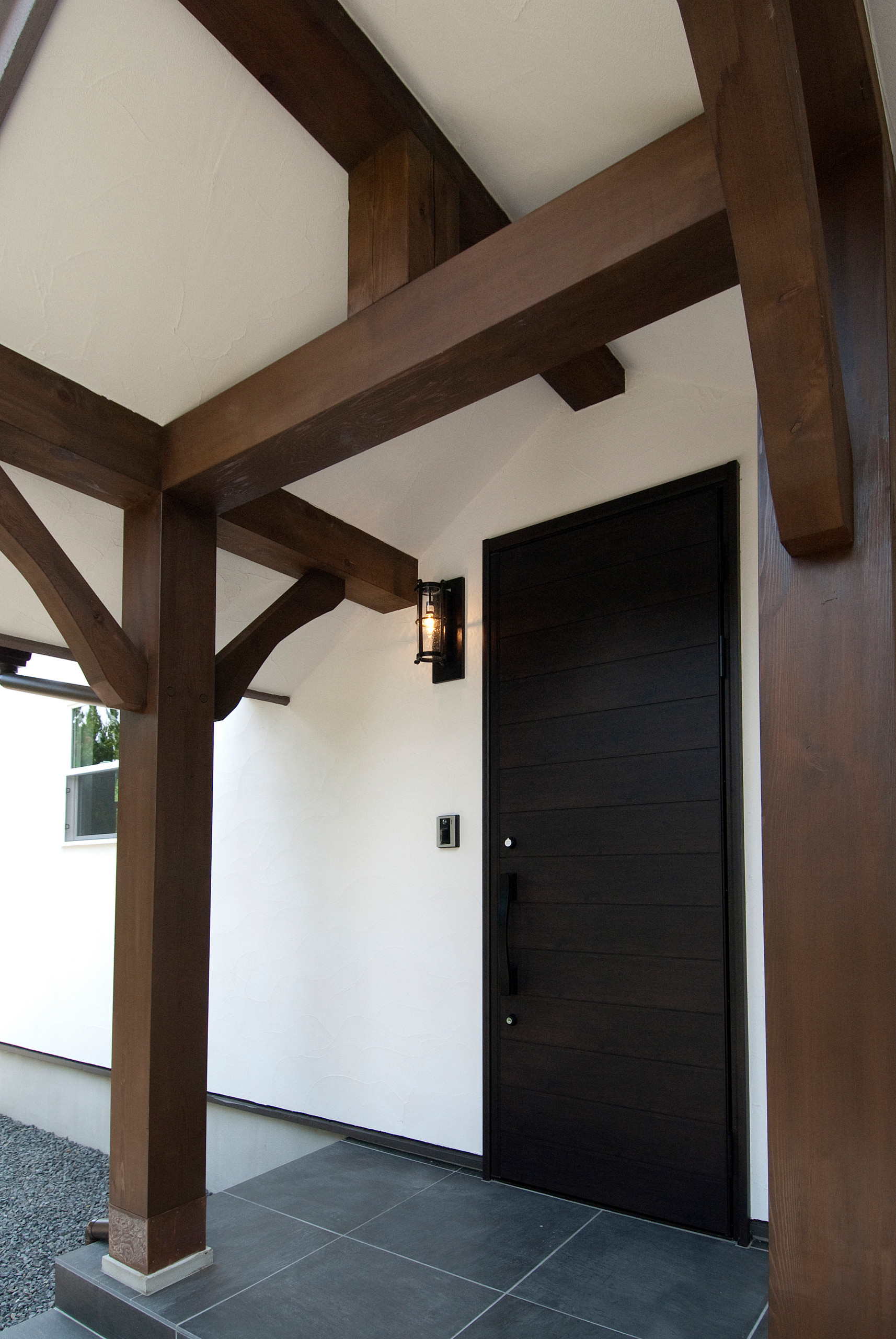 おしゃれな和風の玄関ドアの画像 21年9月 Houzz ハウズ