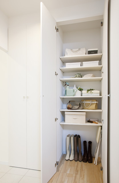 物入れ モダン 玄関 他の地域 収納生活 Nankai Houzz ハウズ