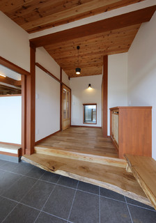 広い和風のおしゃれな玄関の画像 75選 22年7月 Houzz ハウズ