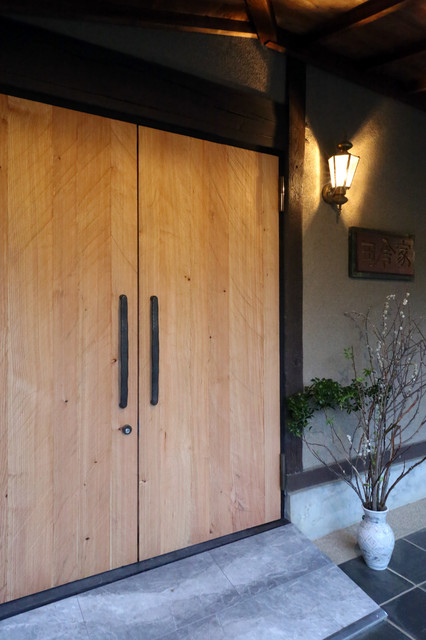 田舎家 無垢玄関ドア Japanese Entry Other By Machiko Kojima Produce Houzz