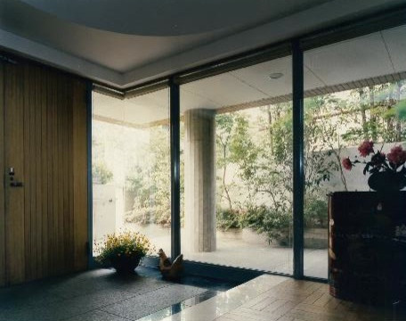 目白文化村 仲居の家 林芙美子邸の北徒歩５分 Contemporaneo Entrada Tokio De 一般社団法人エコハウス研究会 Houzz