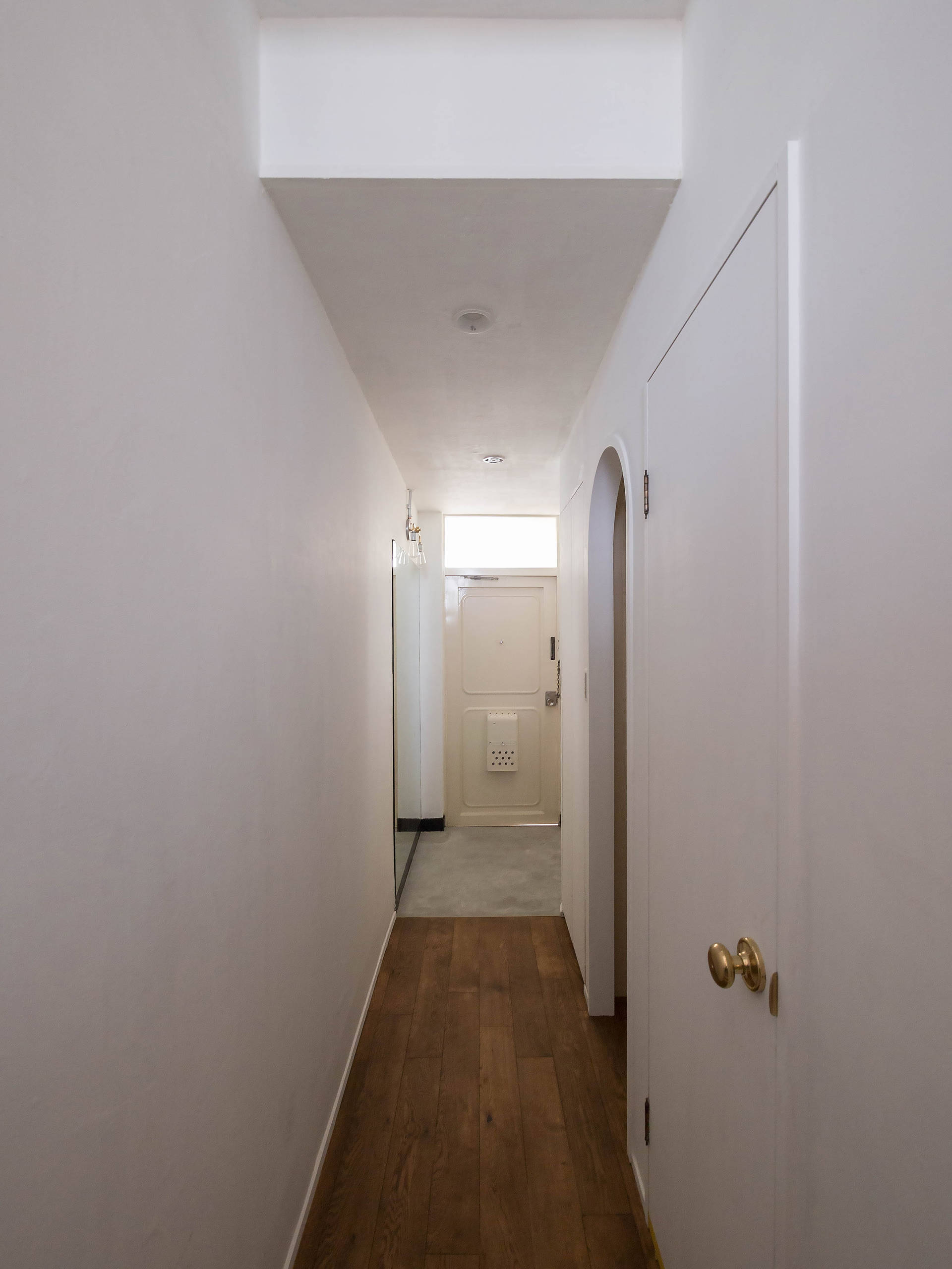 1階玄関 廊下 収納スペース Scandinavian Entry Tokyo By 株式会社エキップ Houzz