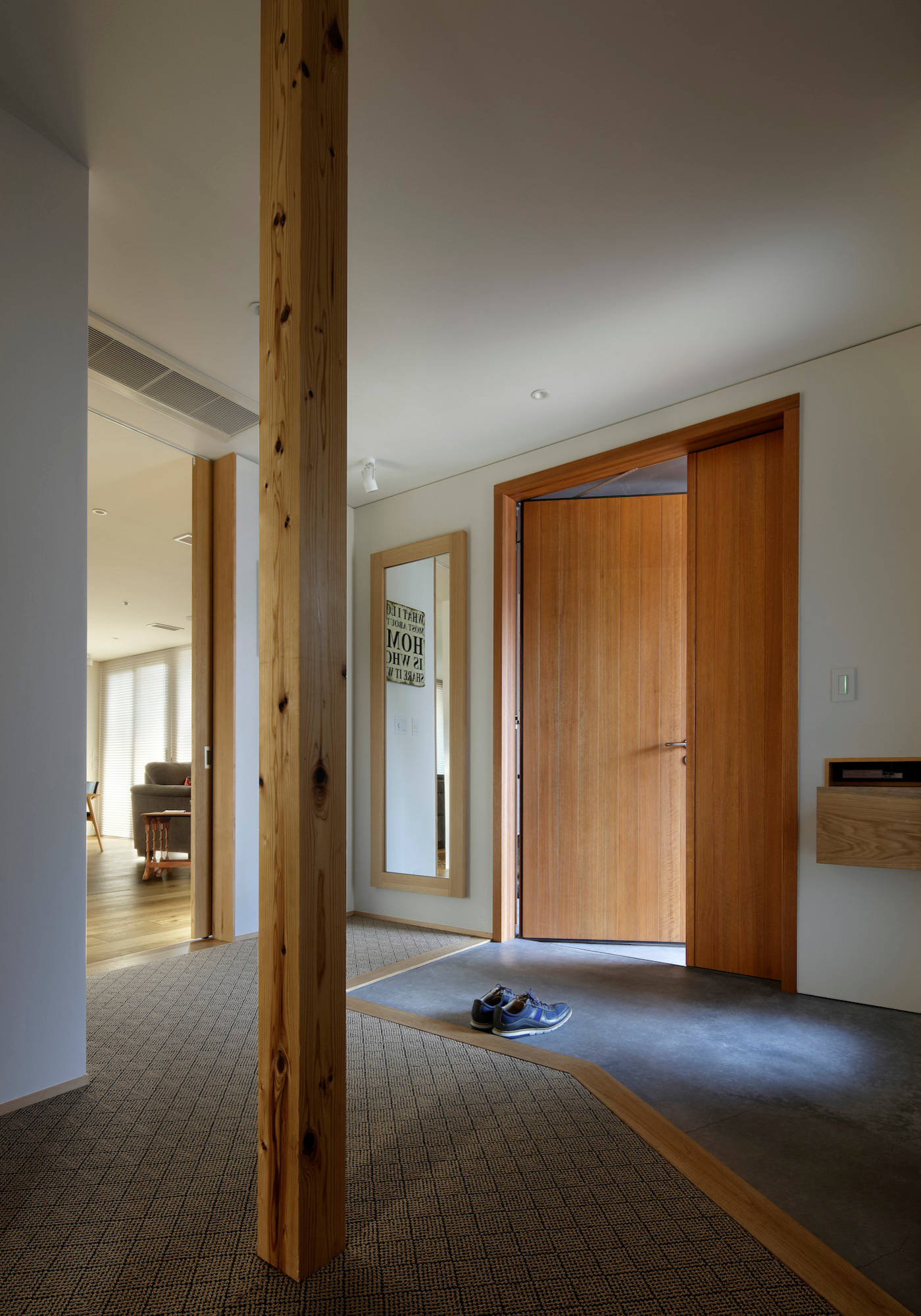 広いおしゃれな玄関の画像 21年9月 Houzz ハウズ