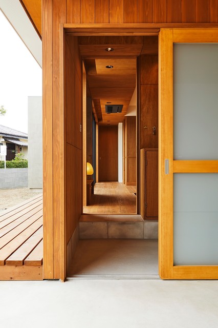 House O 2 エントランス ポーチ 玄関 Moderne Entree Autres Perimetres Par Polite Design Office ポライトデザインオフィス Houzz