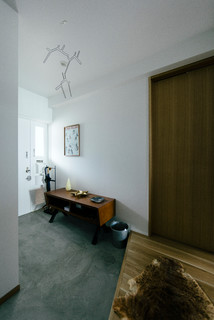 おしゃれな北欧スタイルの玄関の画像 21年9月 Houzz ハウズ