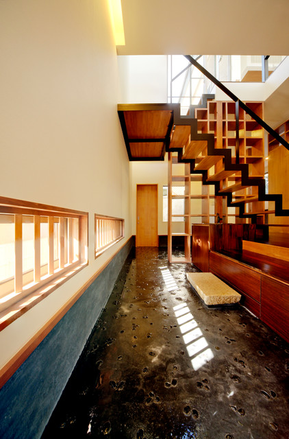 N House 袋小路の家 Modern Entry Fukuoka By 建築デザイン工房kocochi空間 Houzz