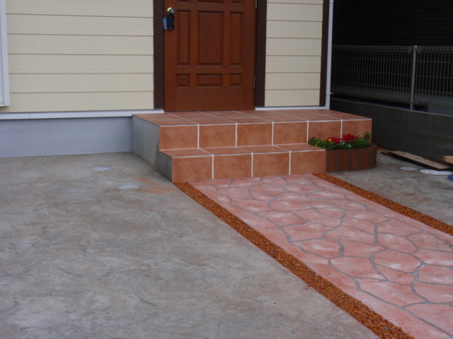 和歌山市 ミニ花壇つきの玄関ポーチ Casa De Campo Porche Otras Zonas De 株式会社リバティハウス Houzz